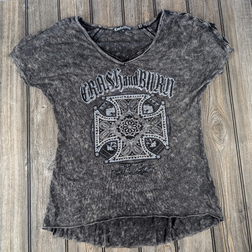 Crash & Burn V-Neck XS Shirt